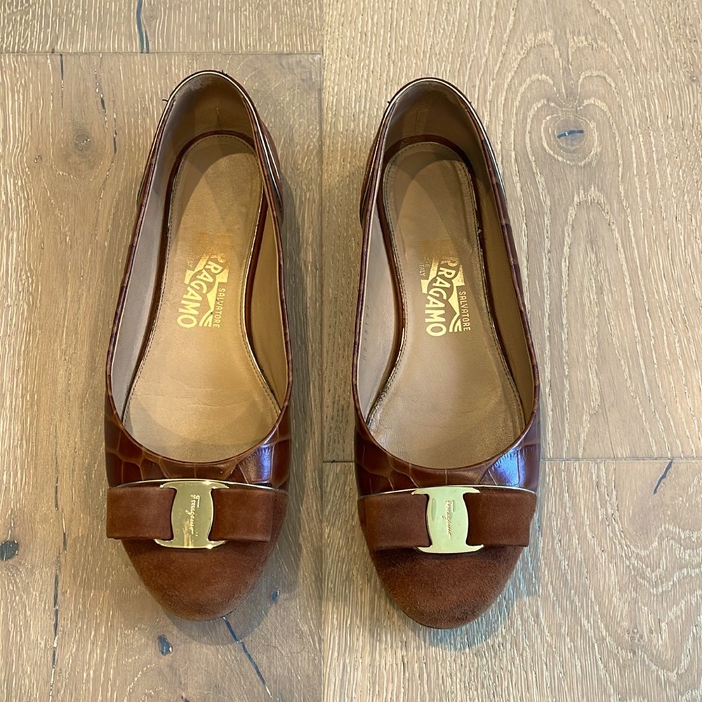 Salvatore Ferragamo Vara ballet flats. 100% authentic. Size 38. Brown